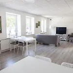 Bed & Breakfast Like House 9 A
