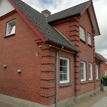 Like House 9 A Bed & Breakfast